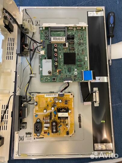 Продажа телевизора Samsung ue22h5610ak (на запчаст