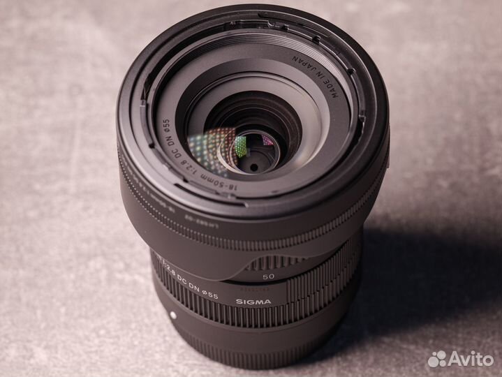 Объектив Sigma 18-50mm F/2.8 DC DN Contemporary Fu