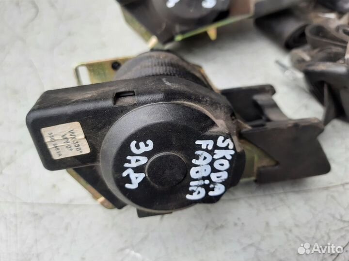 Задние ремни безопасности Шкода Фабия