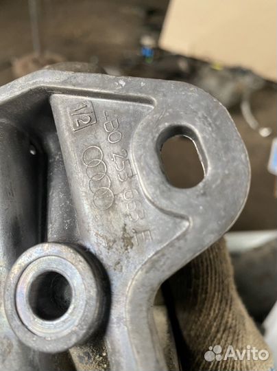 Кронштейн глушителя VAG 4B0253663E