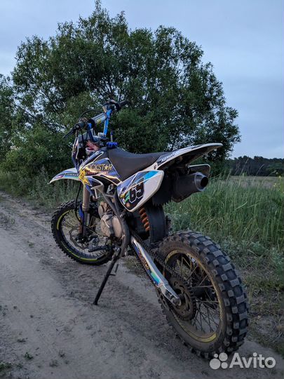 Regulmoto seven 125e