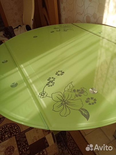 Кухонный стол