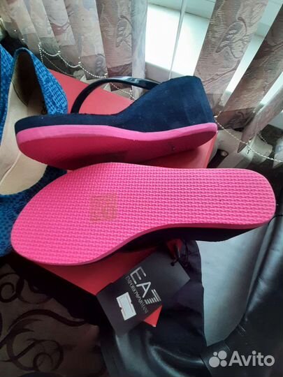 Armani сланцы новые р 37