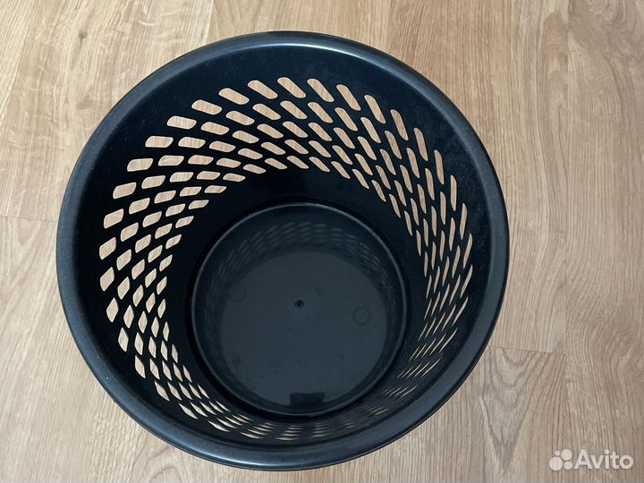 Корзина для бумаг, монетница для денег