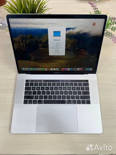 Macbook pro 15 i7/32/512gb A1990