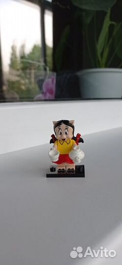 Лего минифигурки looney tunes