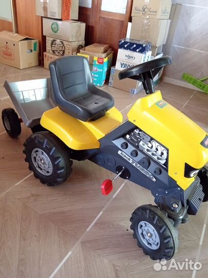 Трактор игрушки