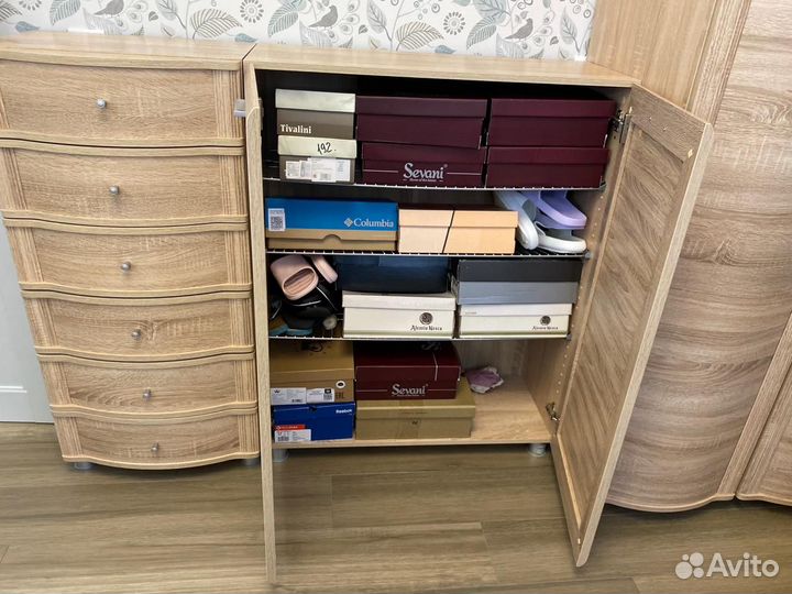 Мебель в прихожую бу
