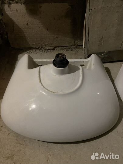 Раковина на ножке (тюльпан)