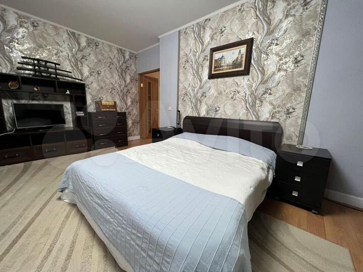 2-к. квартира, 79 м², 1/9 эт.