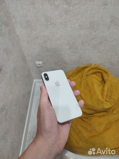 iPhone Xs, 64 ГБ