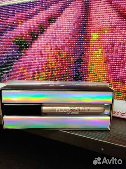 Huda beauty lip strobe жидкая помада