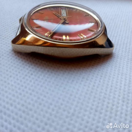 Часы СССР наручные Слава 26 камней