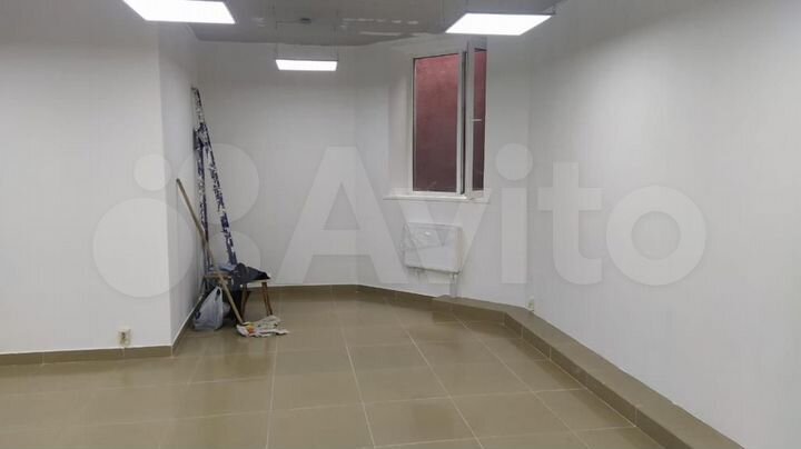 Торговая площадь, 50 лет влксм ул., 29