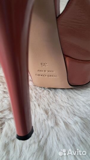 Фирменные босоножки коралловые Mario cerutti