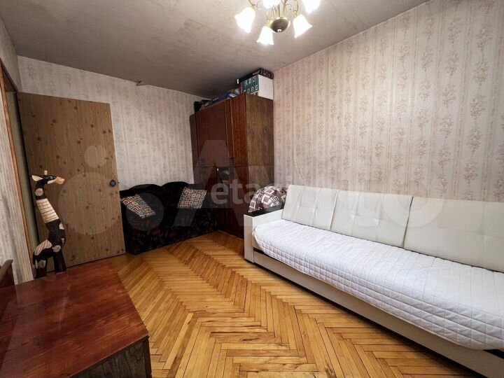 2-к. квартира, 52 м², 1/14 эт.