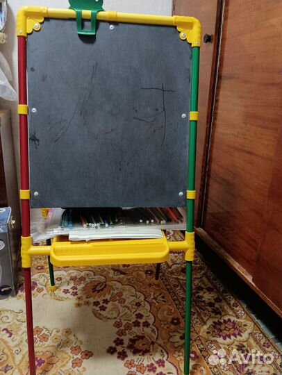 Мольберт для рисования маркером и мелом