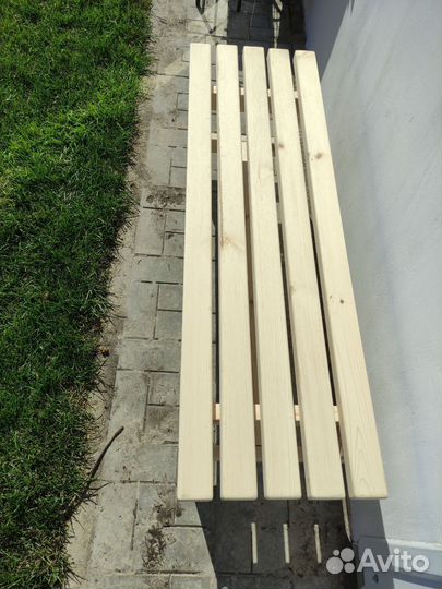 Скамья из натурального дерева