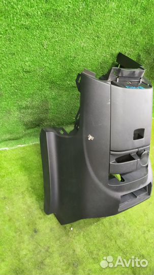 Консоль центральная Nissan Presage Rider универсал