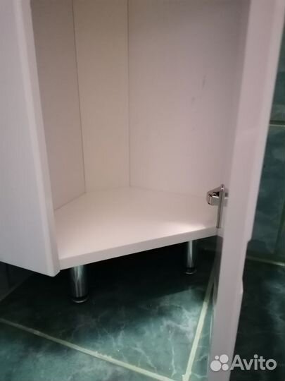 Пенал для ванной угловой