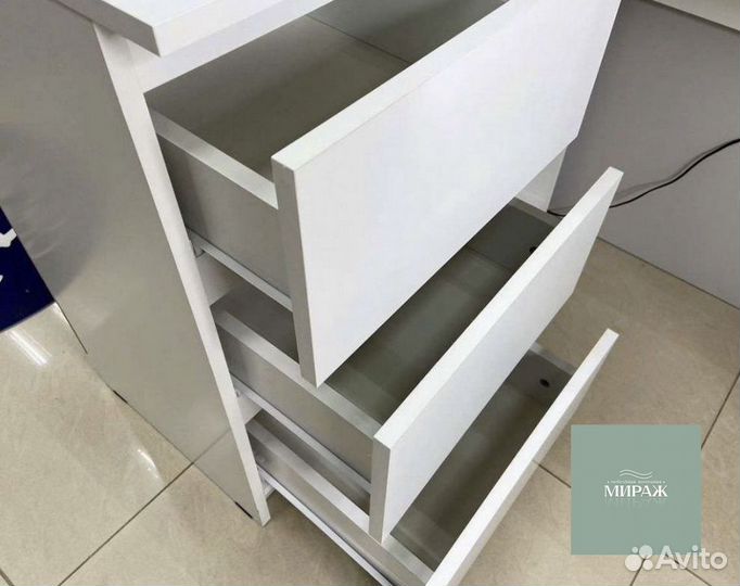 Письменный стол угловой