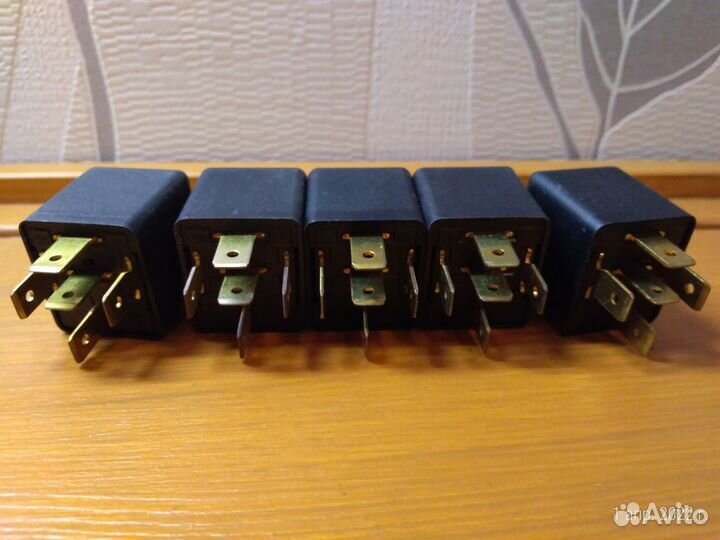 Реле 24 вольта (пятиконтактное)