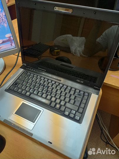 Ноутбук Asus pro 50
