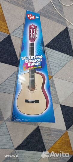Классическая гитара шестиструнная,новая