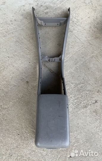 Подлокотник Subaru Impreza GF GC GF