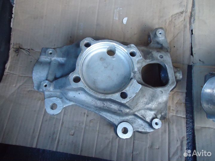 Поворотные кулаки BMW