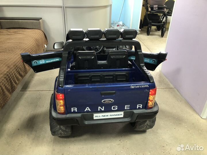 Детский электромобиль