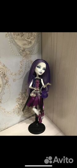 Кукла Монстер Хай Спектра Вондергейст