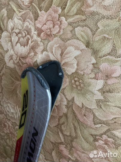 Горнолыжные ботинки и лыжи