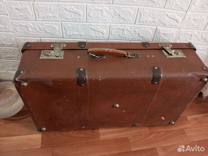 Чемоданы времен СССР, торг