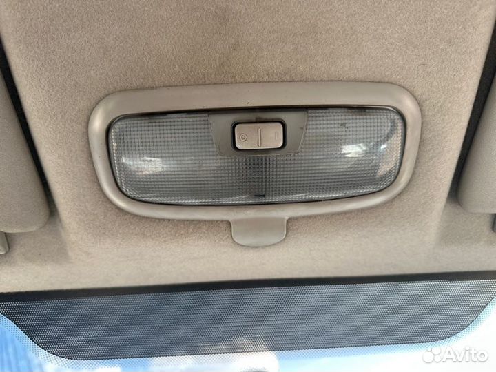 Плафон подсветки салона Ford Fusion хетчбек 1.4