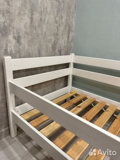 Детская кровать с матрасом 160х80