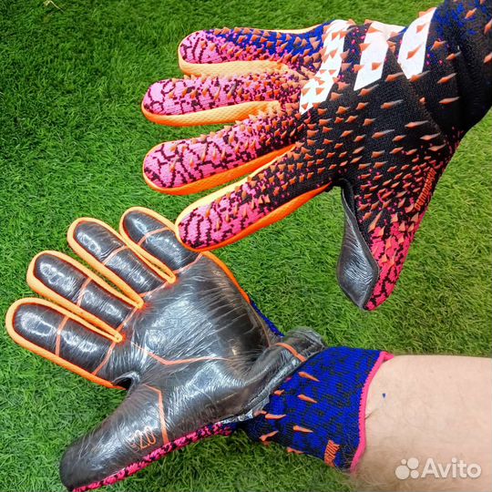 Футбольные перчатки вратаря adidas predator pro