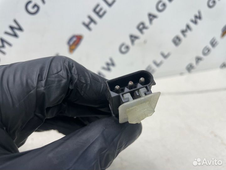 Доводчик багажника Bmw E65 E66