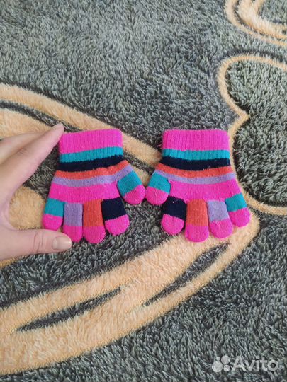 Шапка для девочки и перчатки