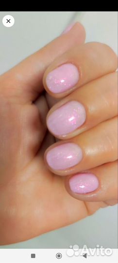 Нужна модель на маникюр наращивание ногтей