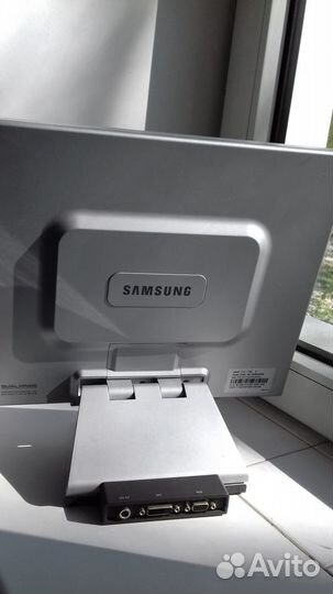 Монитор samsung