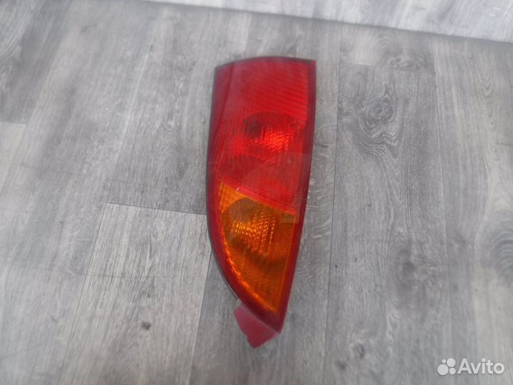 Фонарь левый №27 Ford Focus 1 2003