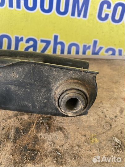 Рычаг передний нижний левый Mitsubishi Pajero Pini