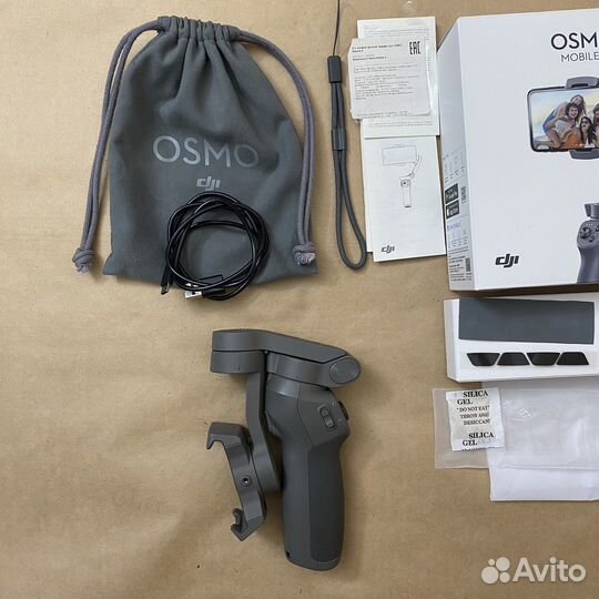 Стабилизатор DJI Osmo Mobile 3 (монопод/стедикам)