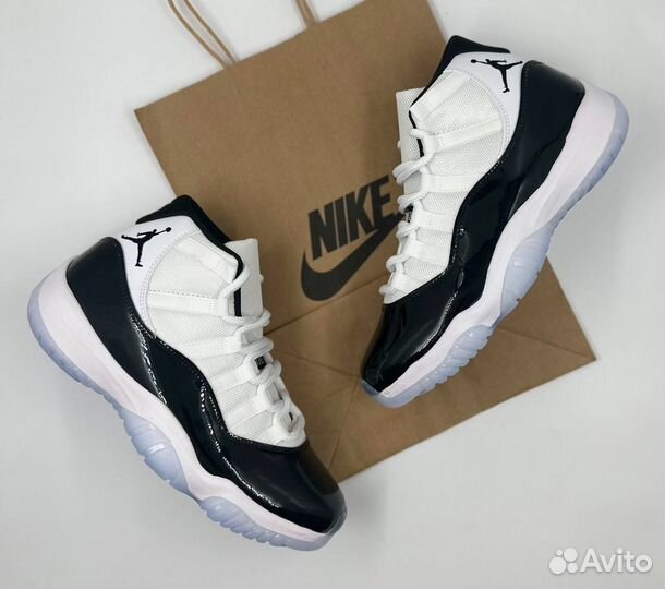 Кроссовки nike air jordan 11 белые