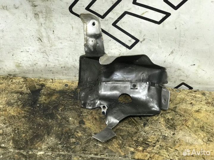 Тепловой экран Land Rover Discovery Sport 1 AJ200D