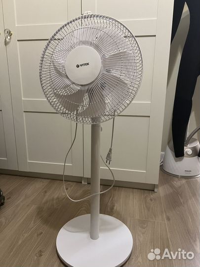 Вентилятор напольный Vitek