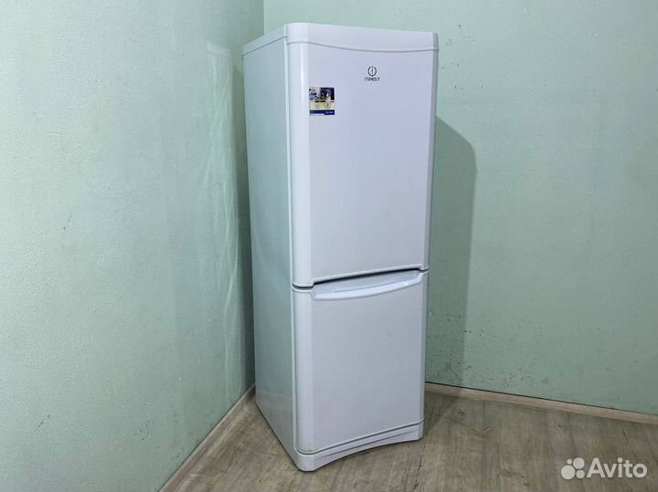 Холодильник Indesit