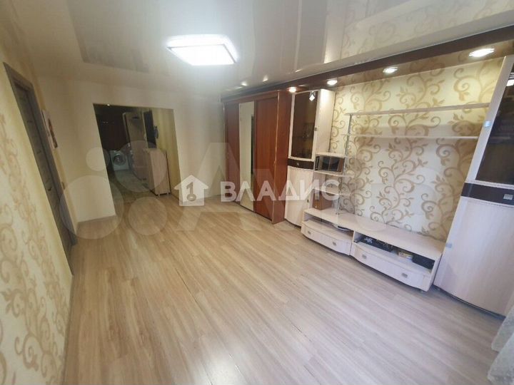 3-к. квартира, 58 м², 1/9 эт.