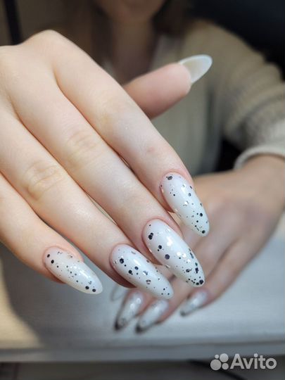 Модель на наращивание ногтей